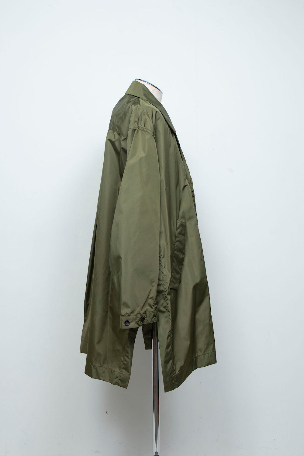 LB26SS-SHCO01-TRT | TRUSSAIR®︎ TWILL セミロングステンカラーコート| MILITARY GREEN