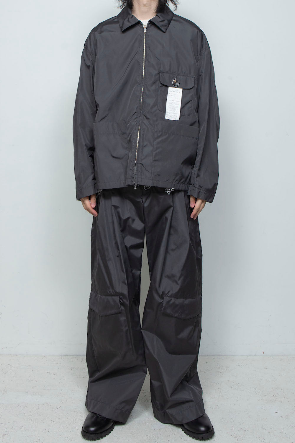 LB26SS-PT09-TRT | TRUSSAIR®︎ TWILL シンフラップバギートラウザー | CHARCOAL