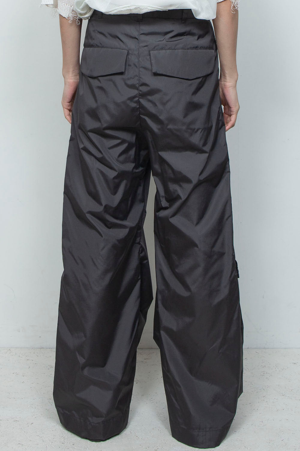 LB26SS-PT09-TRT | TRUSSAIR®︎ TWILL シンフラップバギートラウザー | CHARCOAL