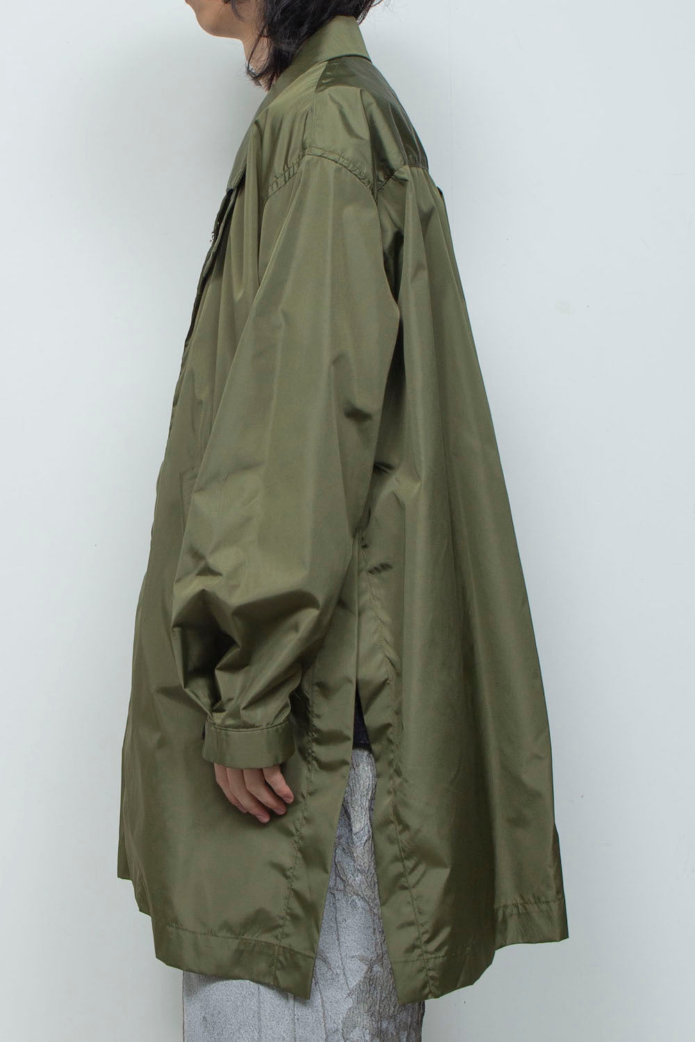 LB26SS-SHCO01-TRT | TRUSSAIR®︎ TWILL セミロングステンカラーコート| MILITARY GREEN