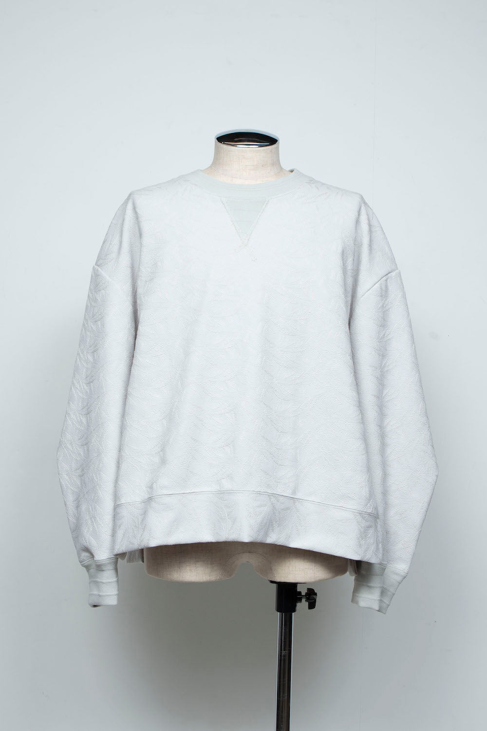 <LAST 1点> LB26SS-PO08-ETJ | フルエンブロイダリージャージープルオーバー | ICE GRAY