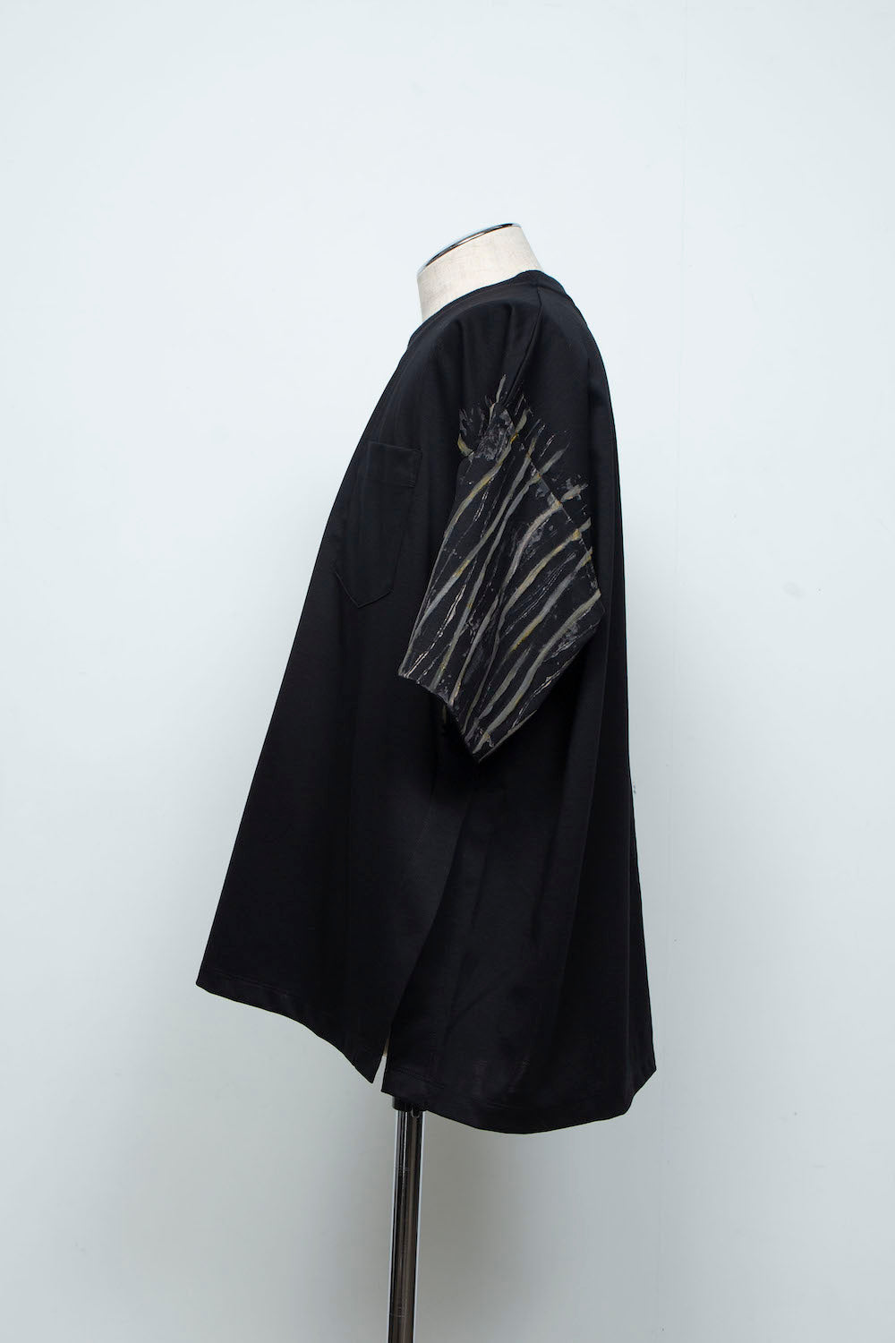 <last>  
LB25AW-TE09-HDP | 优质比马棉手绘T恤 | 白色</last>