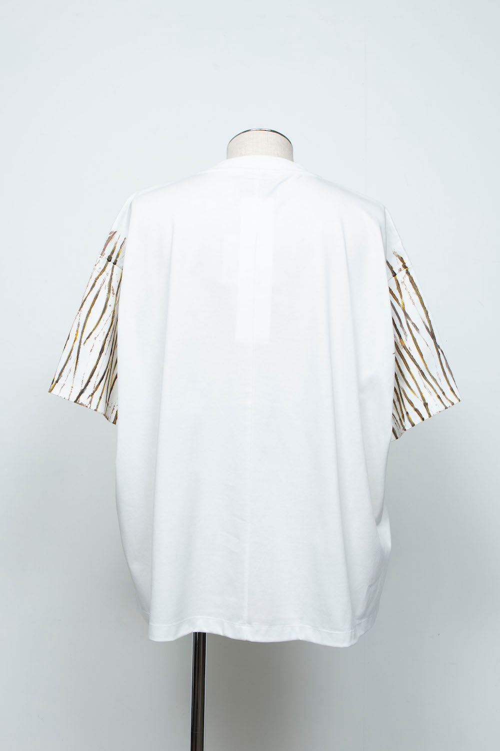 <last>  
LB25AW-TE09-HDP | 优质比马棉手绘T恤 | 白色</last>