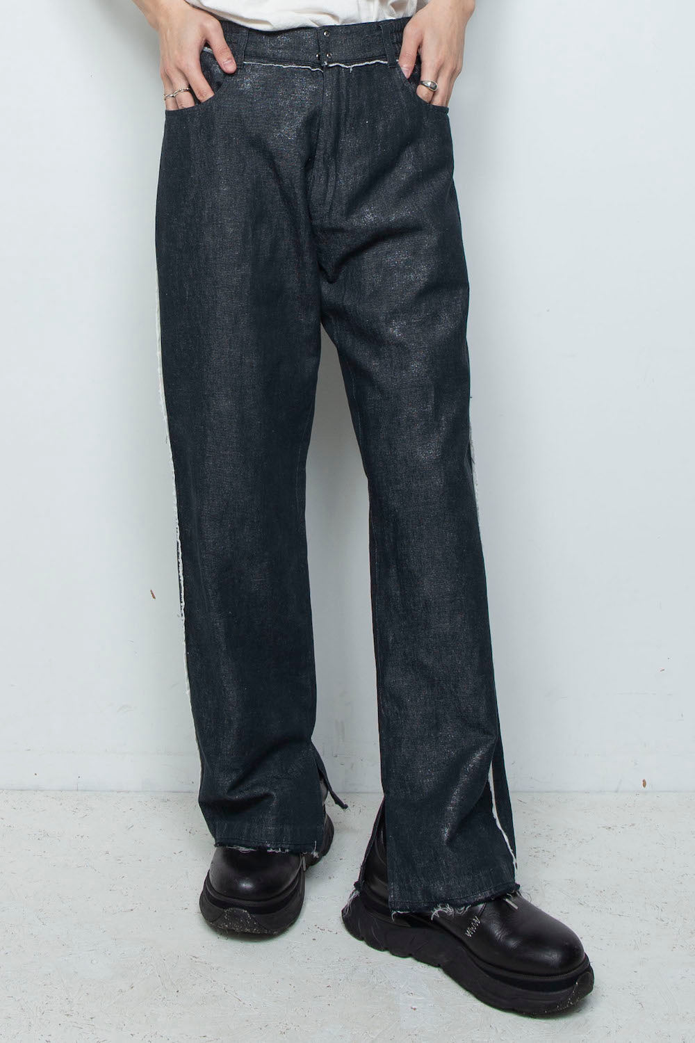 <LAST 1点> LB26SS-PT02-HPD | ホイルプリントローライズ5Pセミフレアパンツ | BLACK×FOIL
