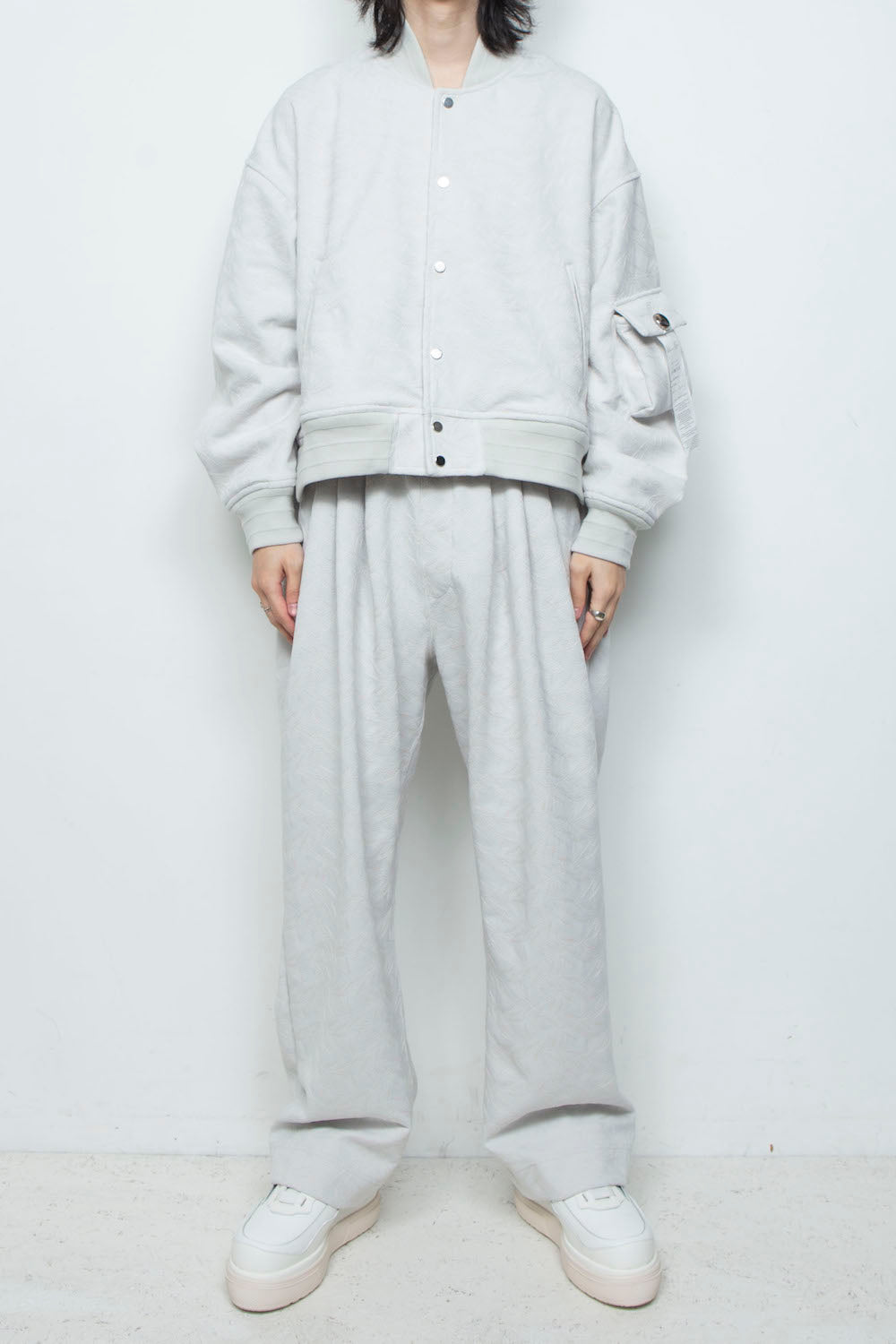 <LAST 1点> LB26SS-SWBL01-ETJ | フルエンブロイダリージャージースタジアムブルゾン | ICE GRAY