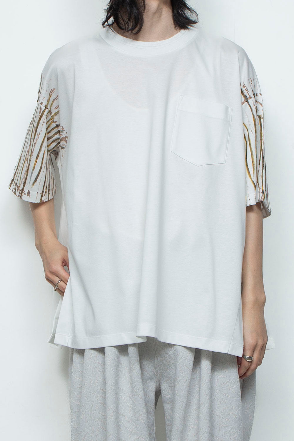 <last>  
LB25AW-TE09-HDP | 优质比马棉手绘T恤 | 白色</last>