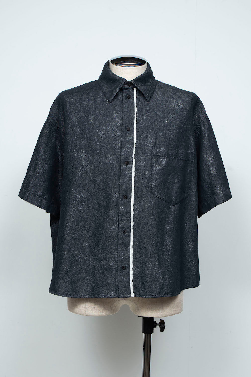 <LAST 1点> LB26SS-SH08-HPD | ホイルプリントショートスリーブコンパクトシャツ | BLACK×FOIL