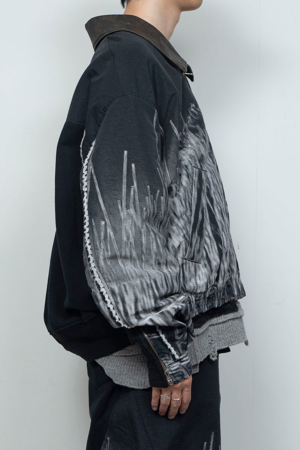<last> LB26SS-JK02-HPD | 镭射印花重构木匠牛仔夹克 | 黑色×镭射</last>