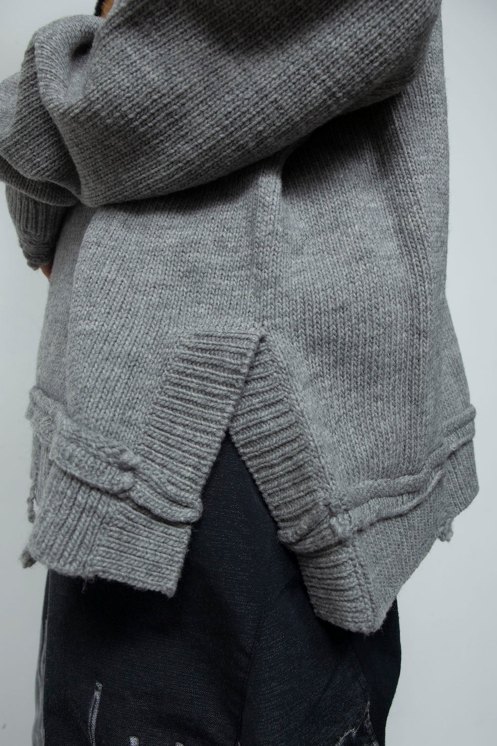 <LAST 1点> LB26AW-KN11 | ドッグモチーフインターシャセーター | LIGHT GRAY