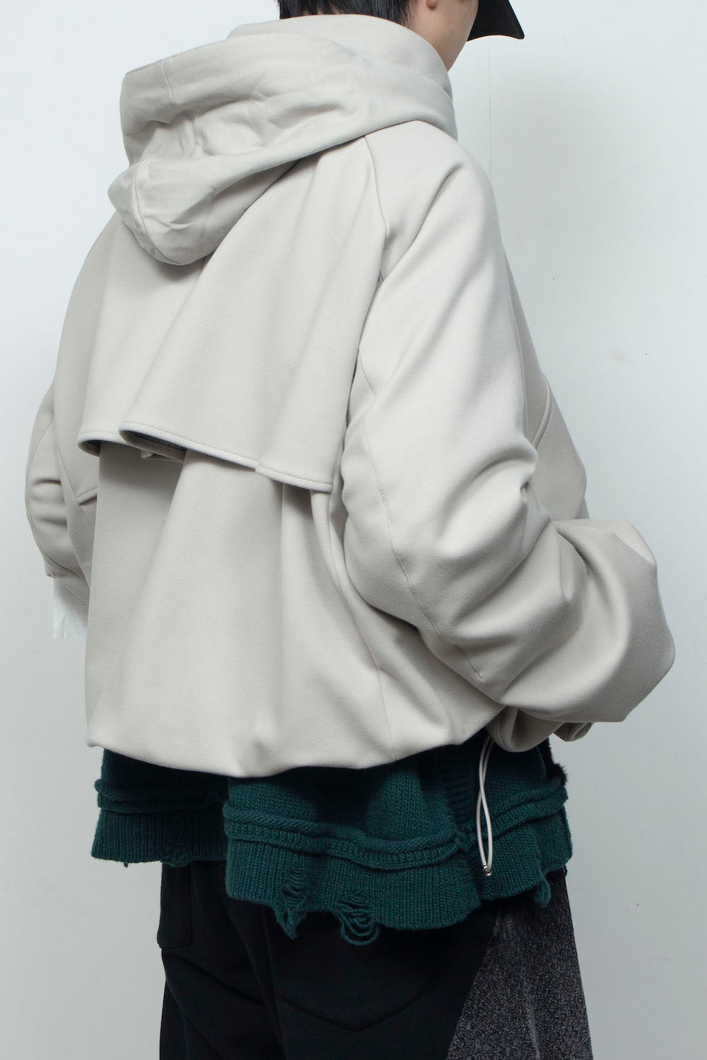 LB26AW-BL03-DFB | DOWN FABRICショートフードブルゾン | LIGHT GRAY