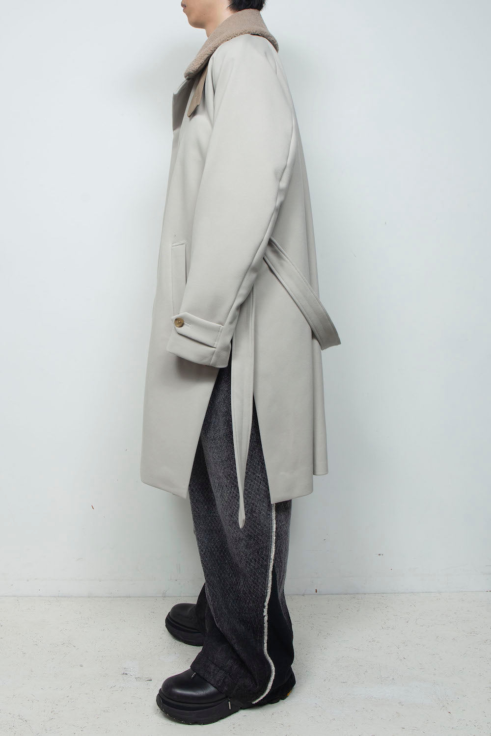 <LAST 1点> LB26AW-CO10-DFB | DOWN FABRICステンカラーコート | LIGHT GRAY