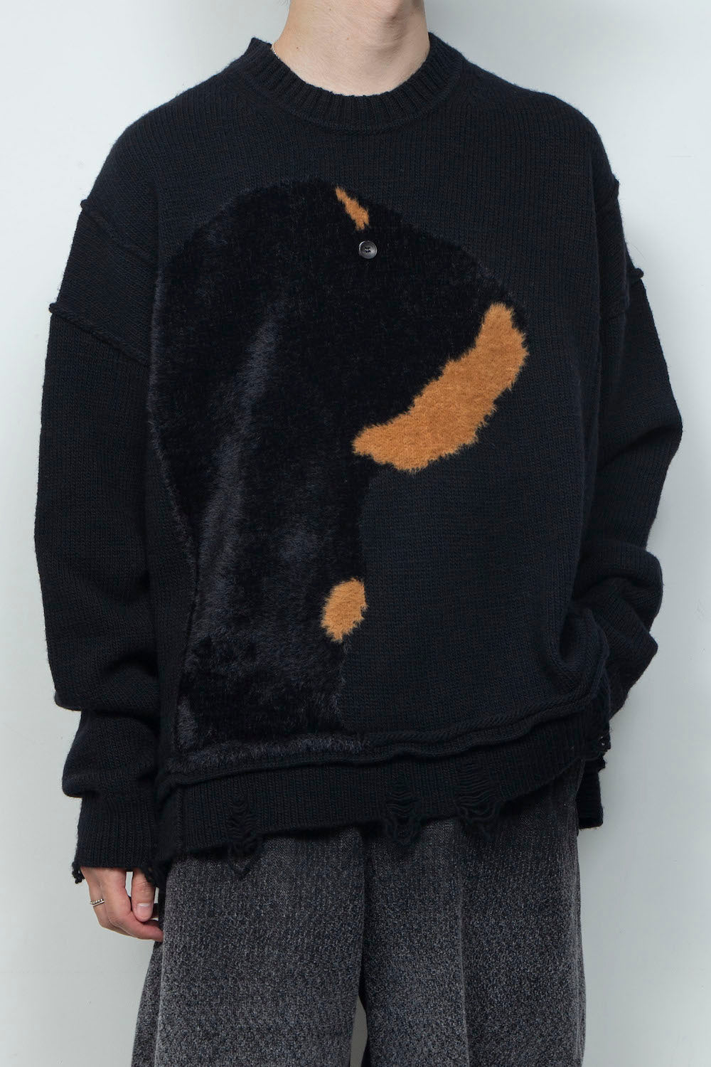 LB26AW-KN11 | ドッグモチーフインターシャセーター | BLACK