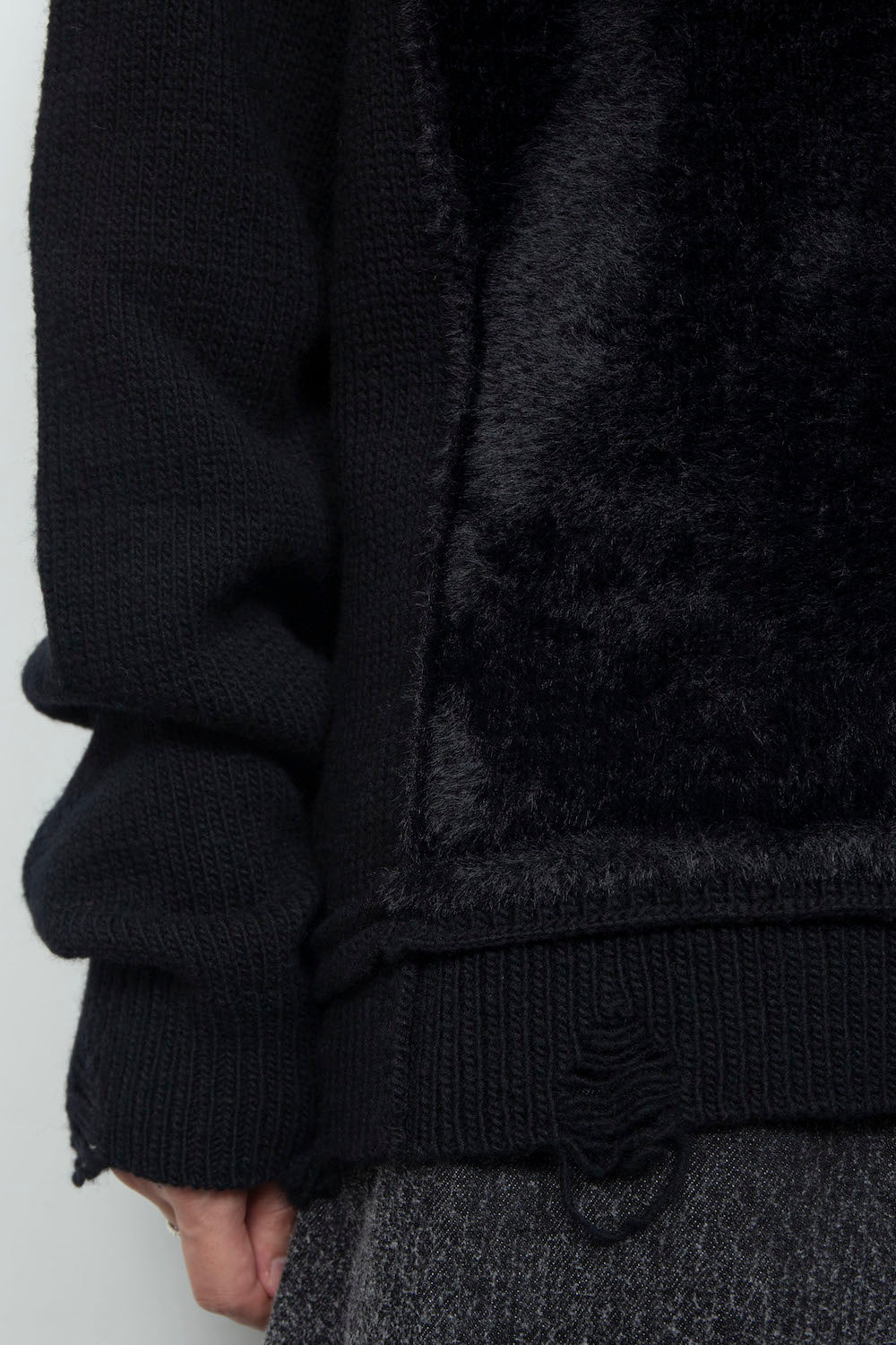 LB26AW-KN11 | ドッグモチーフインターシャセーター | BLACK