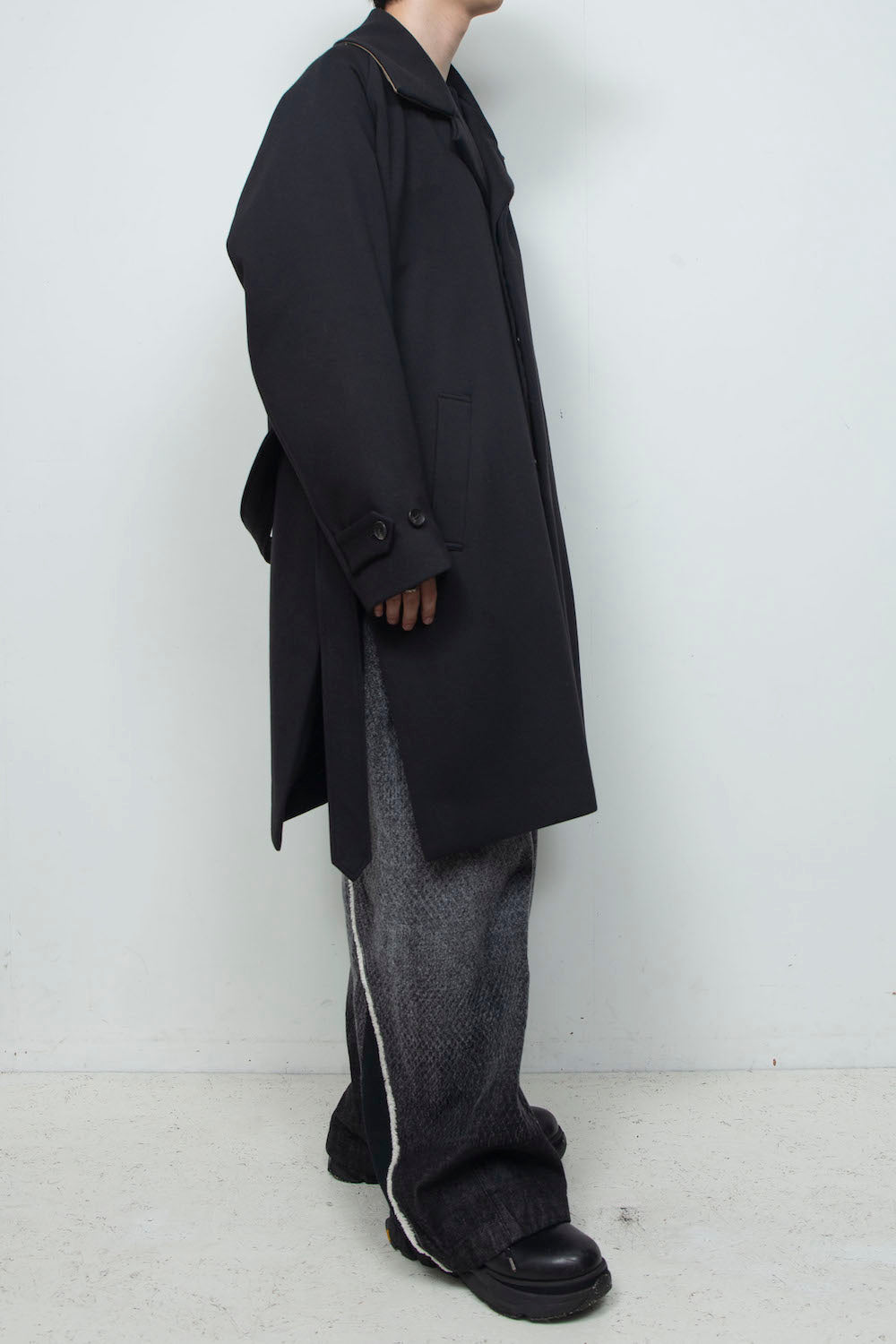 LB26AW-CO10-DFB | DOWN FABRICステンカラーコート | BLACK