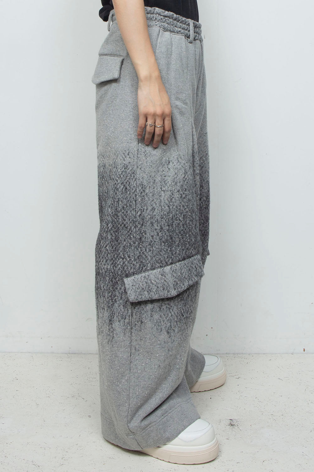 LB26AW-PT09-NDJ | グラデーションニードルパンチシンフラップバギーパンツ2.0 | GRAY BASED