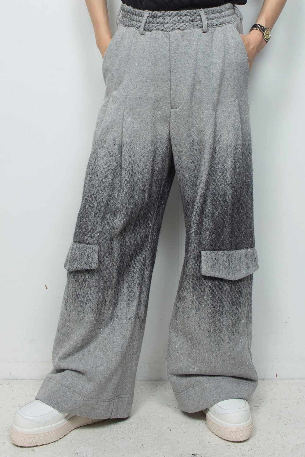 LB26AW-PT09-NDJ | グラデーションニードルパンチシンフラップバギーパンツ2.0 | GRAY BASED