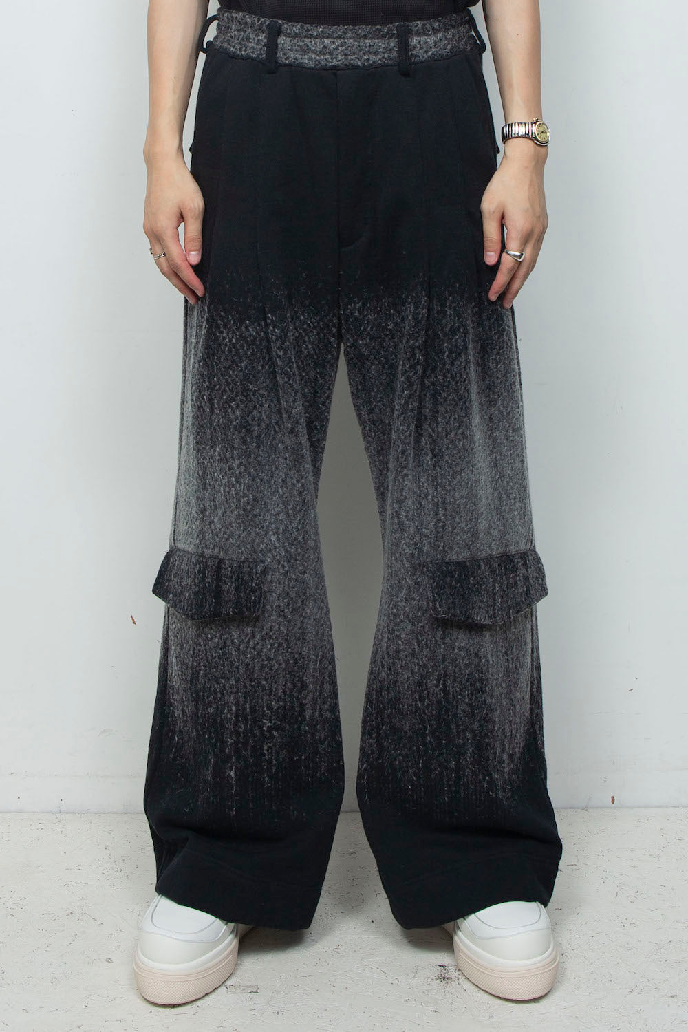 LB26AW-PT09-NDJ | グラデーションニードルパンチシンフラップバギーパンツ2.0 | BLACK BASED