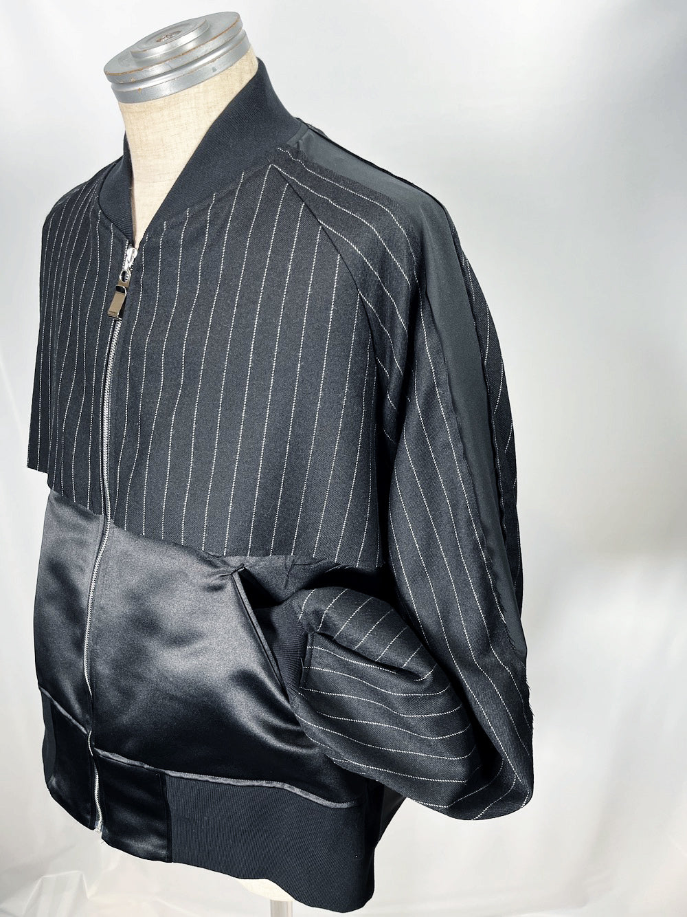 LB23AW-BL01-GST | Striped wool serge souvenir jacket | BLACK STRIPE 