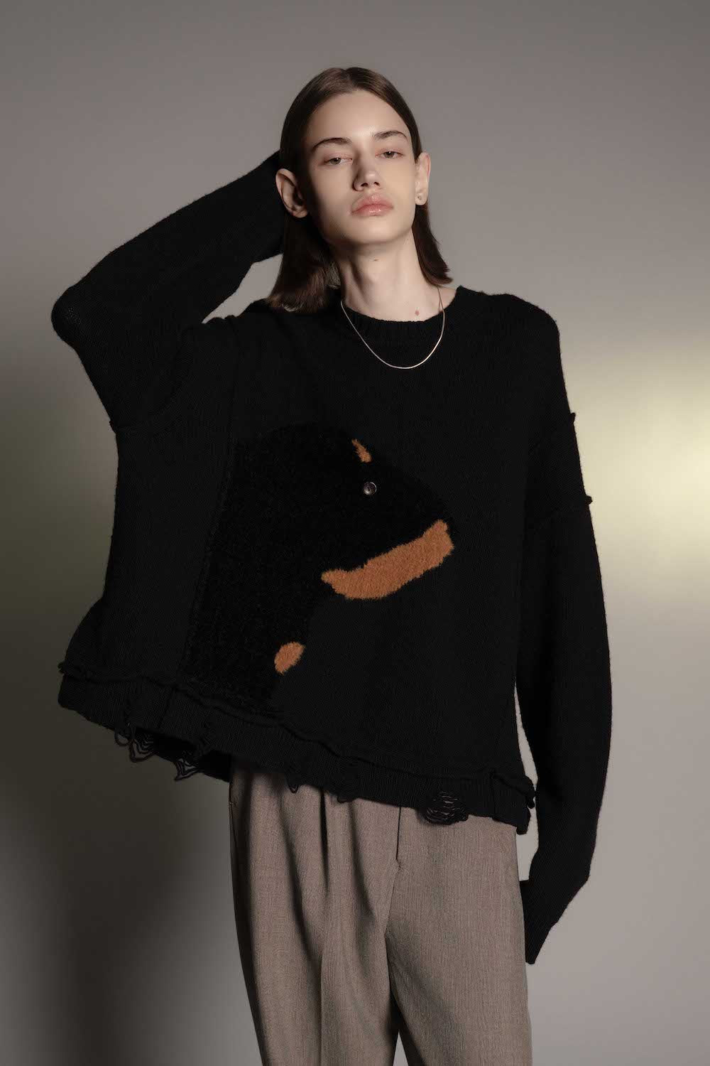 LB26AW-KN11 | ドッグモチーフインターシャセーター | BLACK