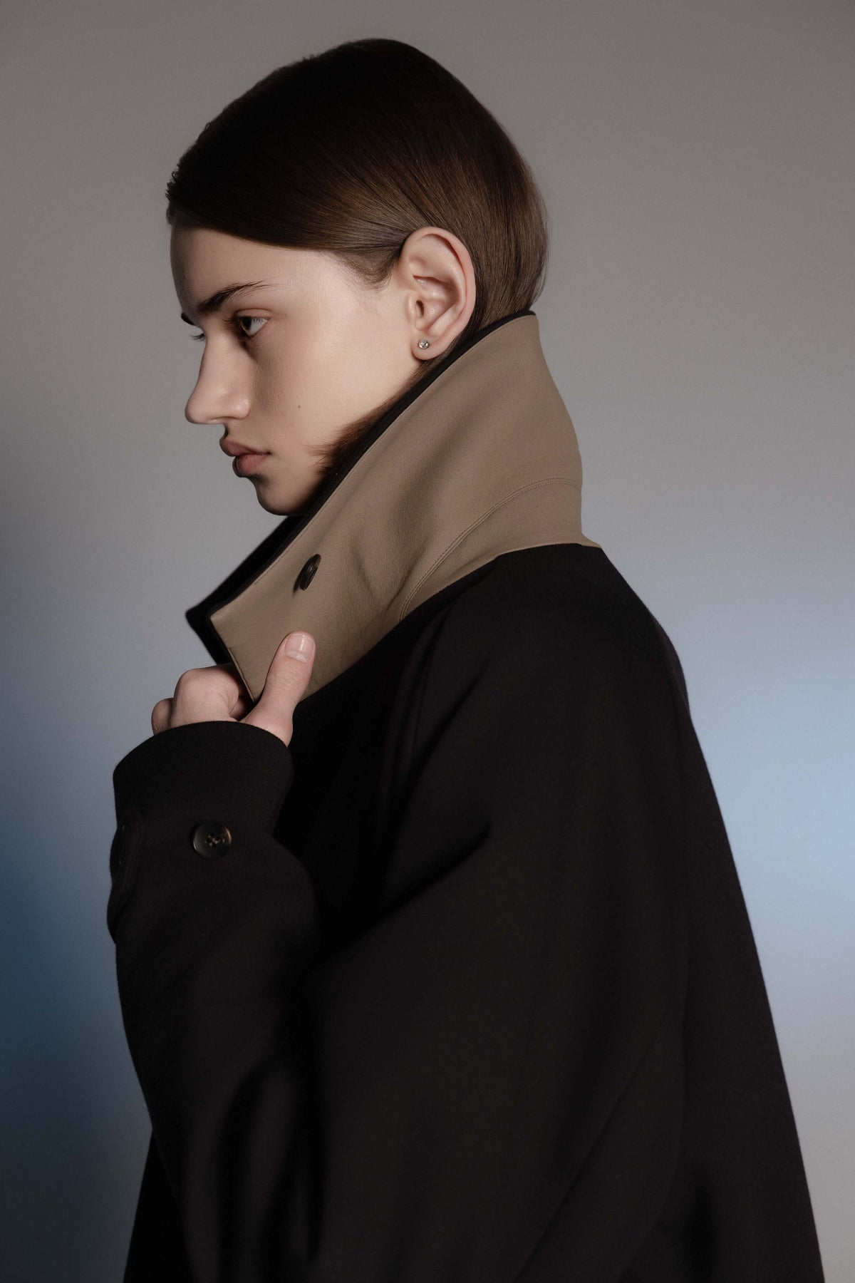 LB26AW-CO10-DFB | DOWN FABRICステンカラーコート | BLACK