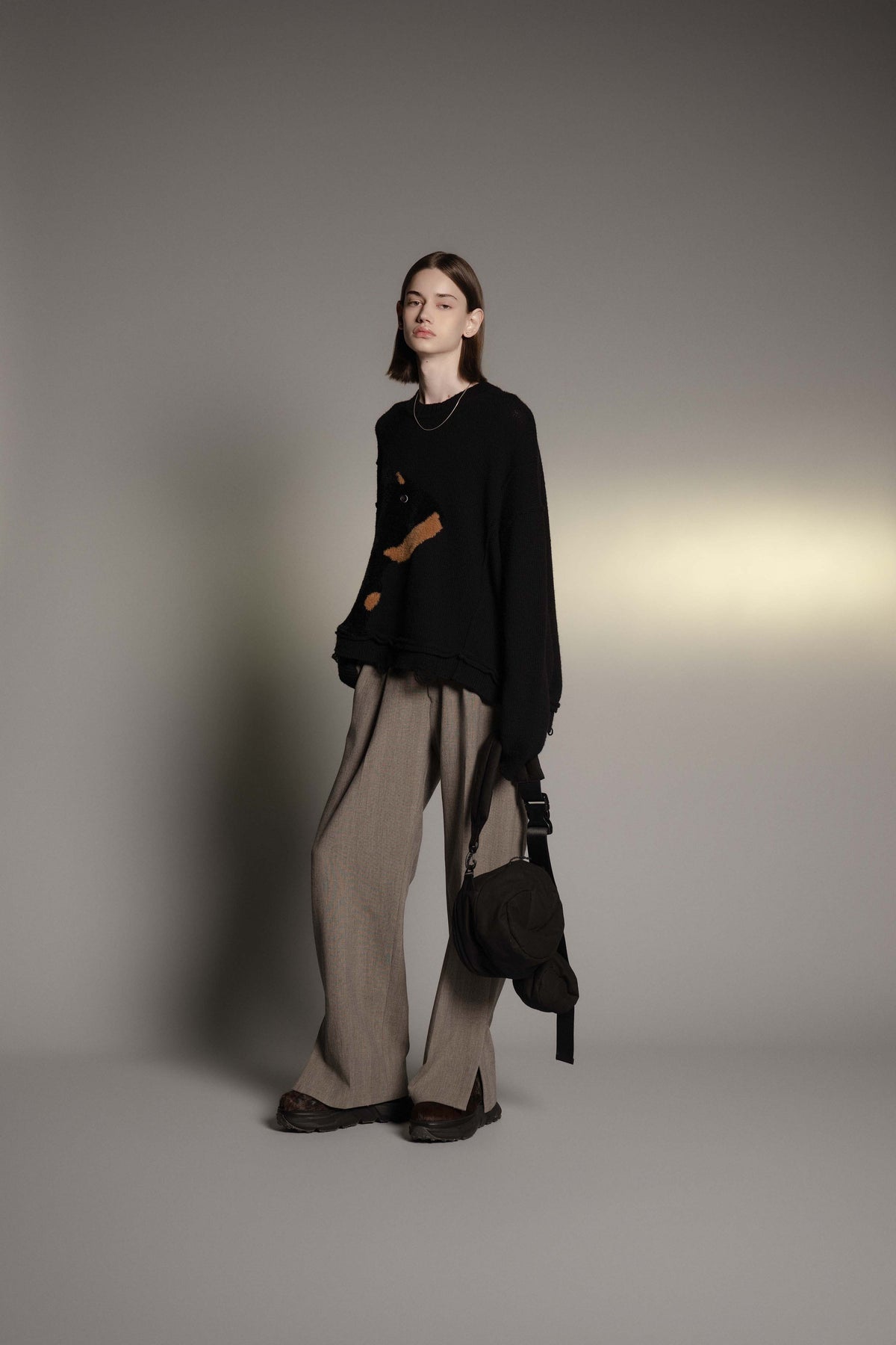 LB26AW-KN11 | ドッグモチーフインターシャセーター | BLACK