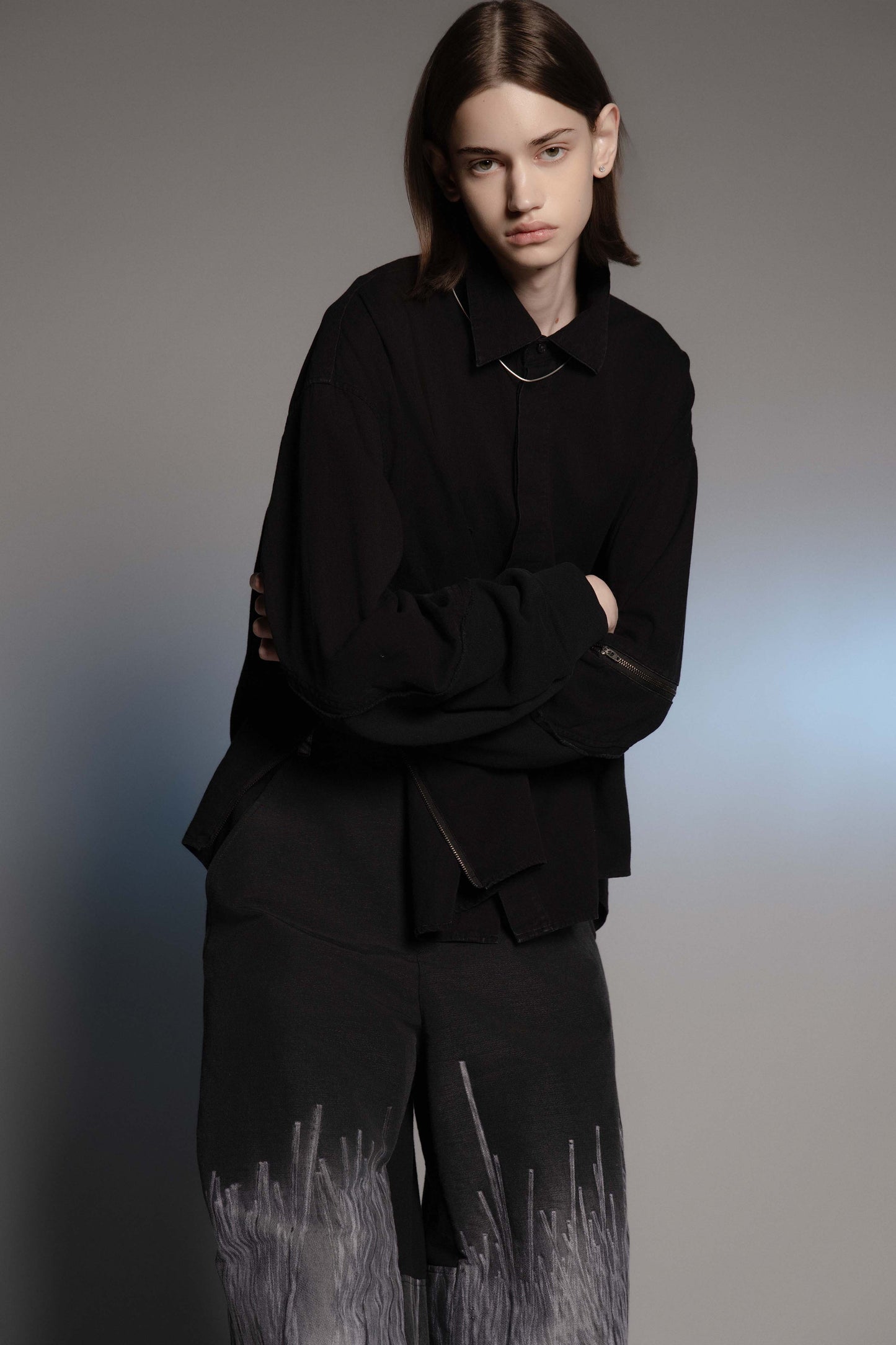 LB26AW-SH12-OWD | Light Ounce Denim Twist Sleeve Shirt | BLACK WASHED