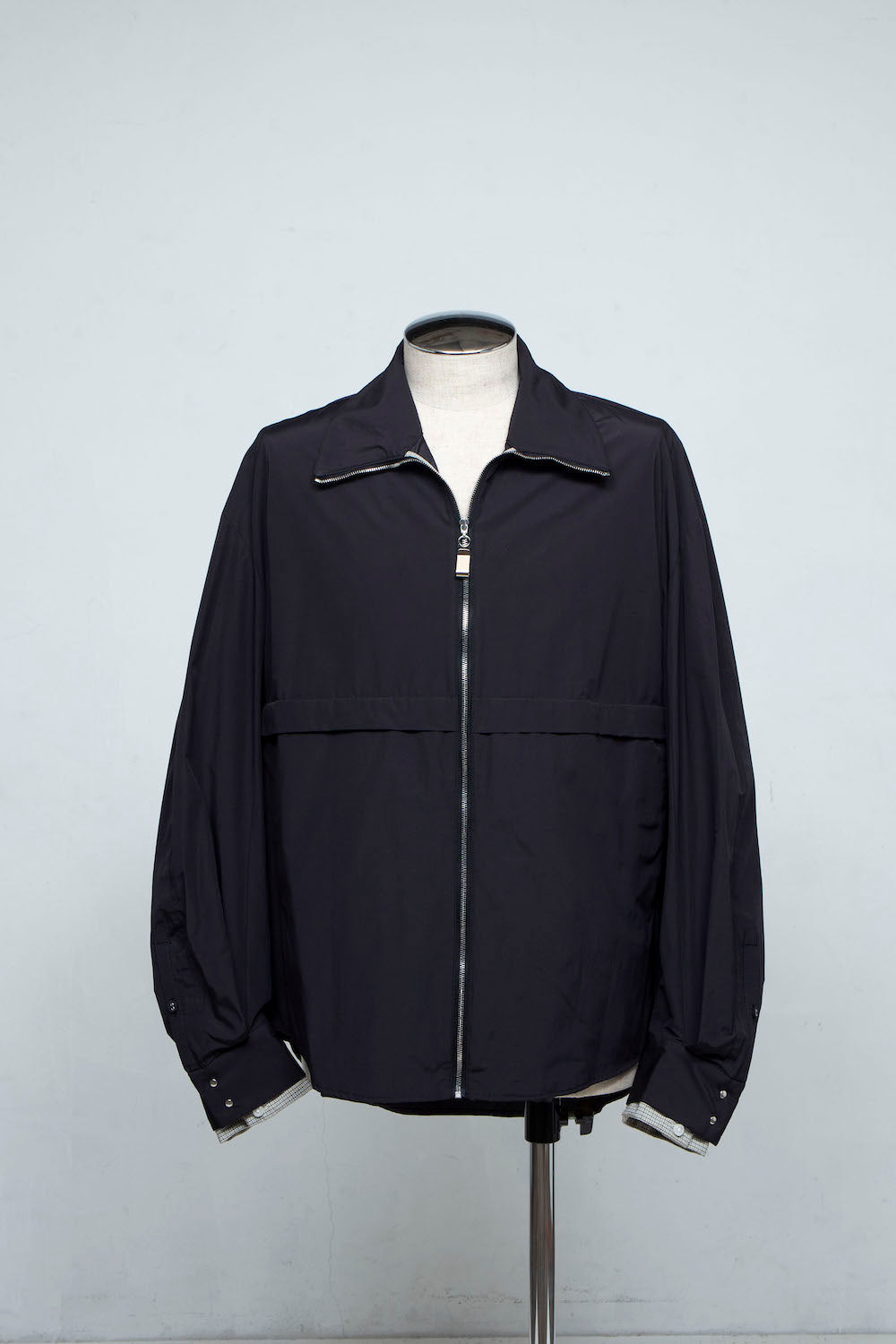 LB24SS-SHBL01-TFT | パウダータッチタフタトラックシャツジャケット | BLACK