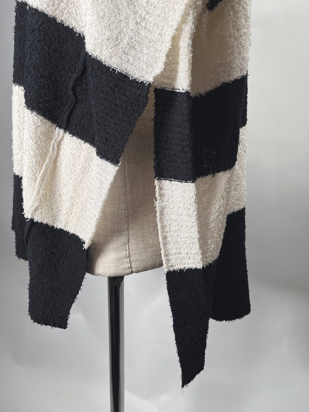 LB23SS-KN02-BD | Pintxos Yarn Side Vent Summer Knit | MULTI